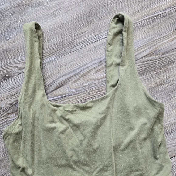 Elegant Olive Green Maxi Dress - Picture 3 of 4